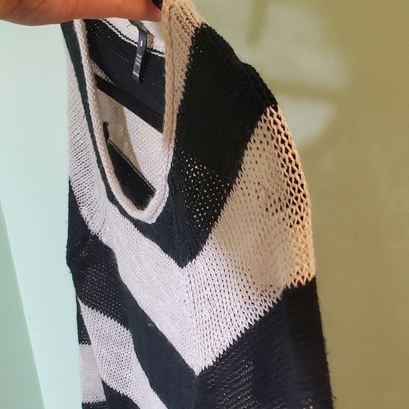 Aqua Lightweight Black & White Broad Stripe Linen Blend Knit Pullover Sweater - Picture 7 of 9